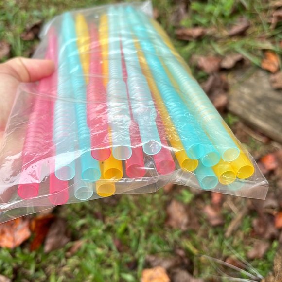 TUPPERWARE STRAWS (1 BAG OF 20 STRAWS) - Picture 6 of 10